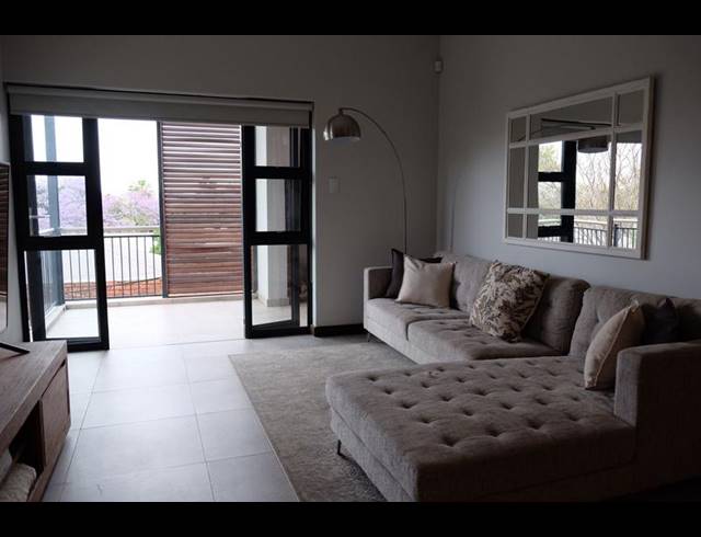 2 BEDROOM APARTMENT FOR SALE IN MENLO PARK